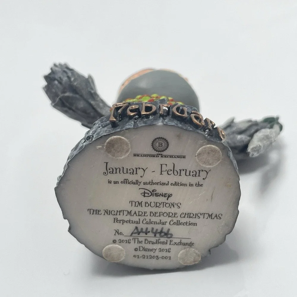 Nightmare‎ Before Christmas Perpetual Calendar Figurine Set of 3 -Damaged Read